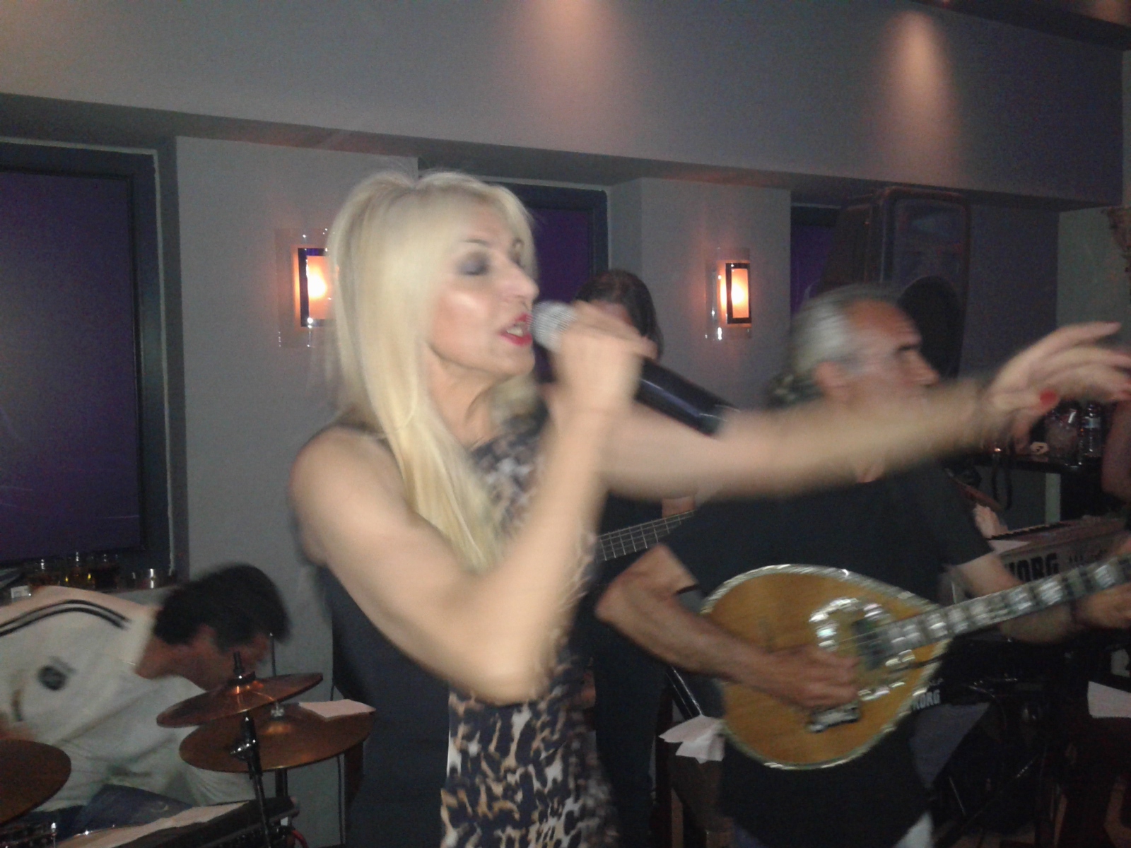 13214942_1102066563169730_1245476937_o