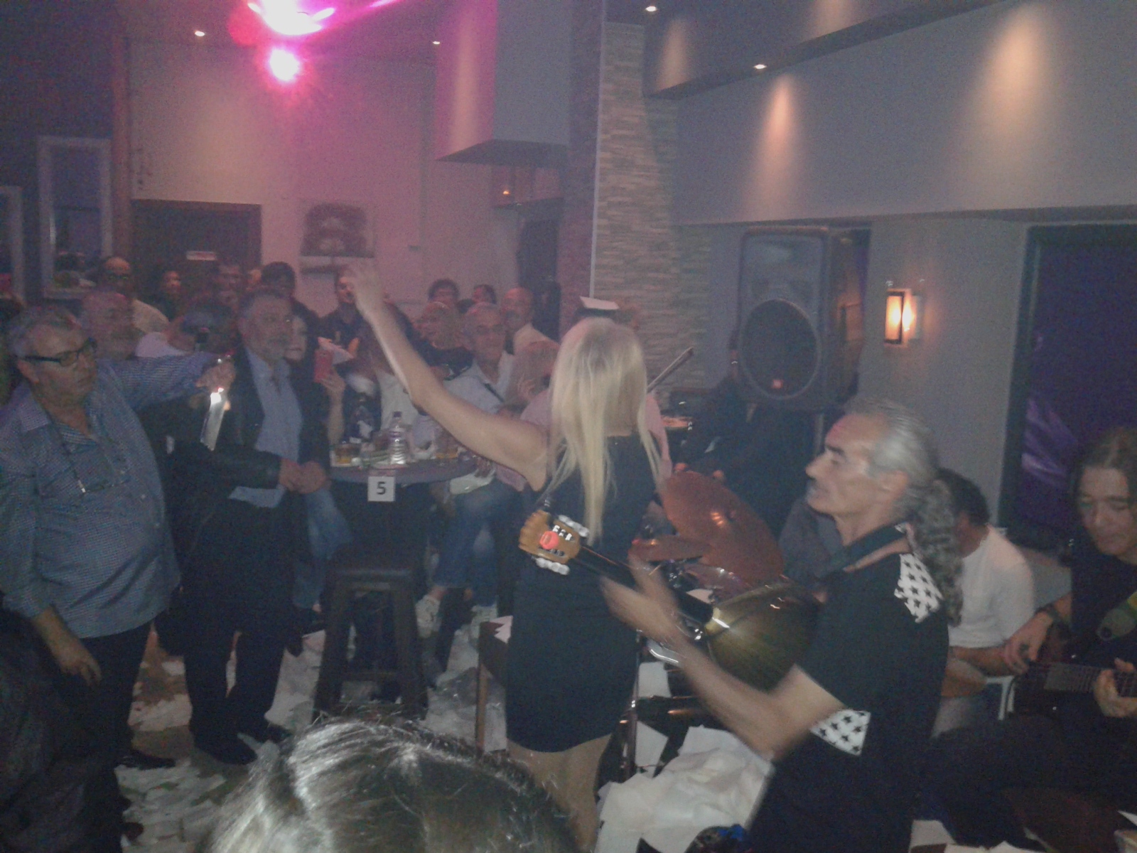 13225047_1102075356502184_1534622729_o